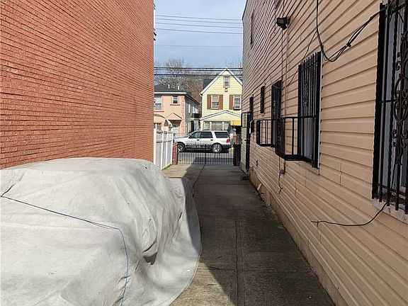 3rd image of 10748 157th St