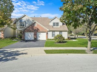 728 Sutton Cir, Wheeling, IL 60090