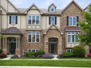 323 Sype Dr, Carol Stream, IL 60188