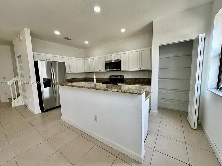 11240 SW 239th St — Photo 15