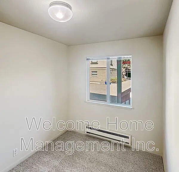 1436 Henry St #A — Photo 6