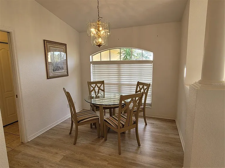 72 Long Meadow Ct — Photo 10
