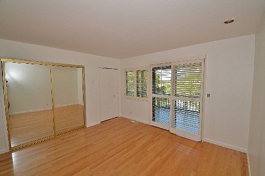 5th image of 789 Arlington Cir