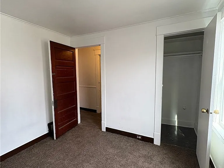 189 Westminster Ave — Photo 15