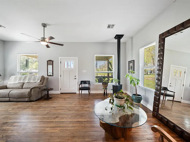 275 Pashun Ln — Photo 11
