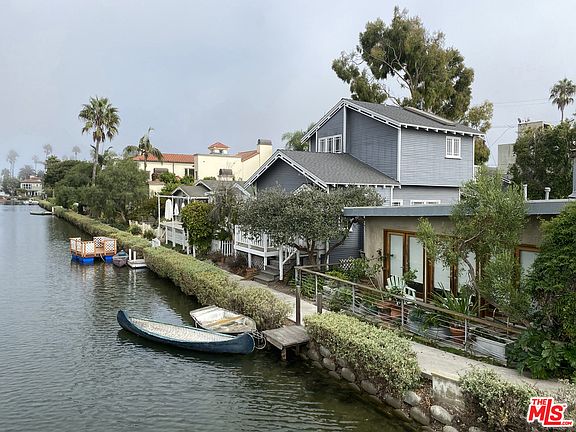2nd image of 404 Carroll Canal #A