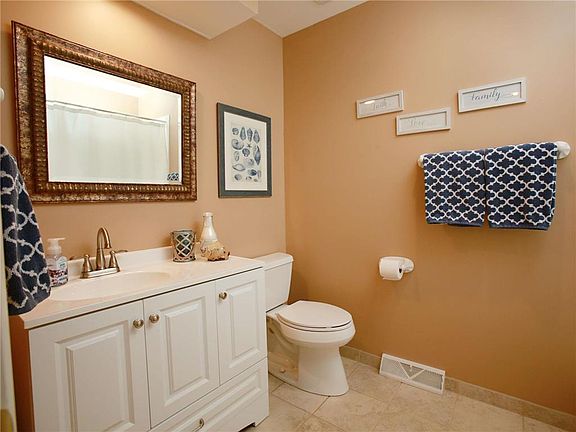 5th image of 6119 Hadley St
