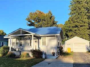 692 Grove St, Conneaut, OH 44030