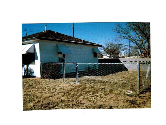 2nd image of 923 S 1st St