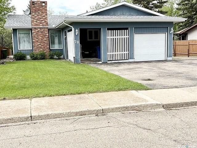 1st image of 70 Clarewood CRESCENT
