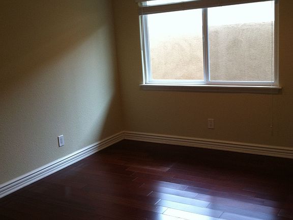 4th image of 237 Virginia Pl