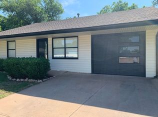 224 N Fretz Ave, Edmond, OK 73003