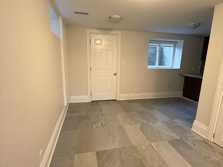 11 Uno Dr — Photo 3