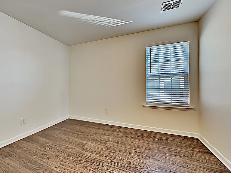 468 Whispering Breeze Ln — Photo 13