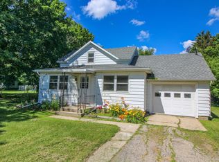 410 W Main St, Cambridge, WI 53523