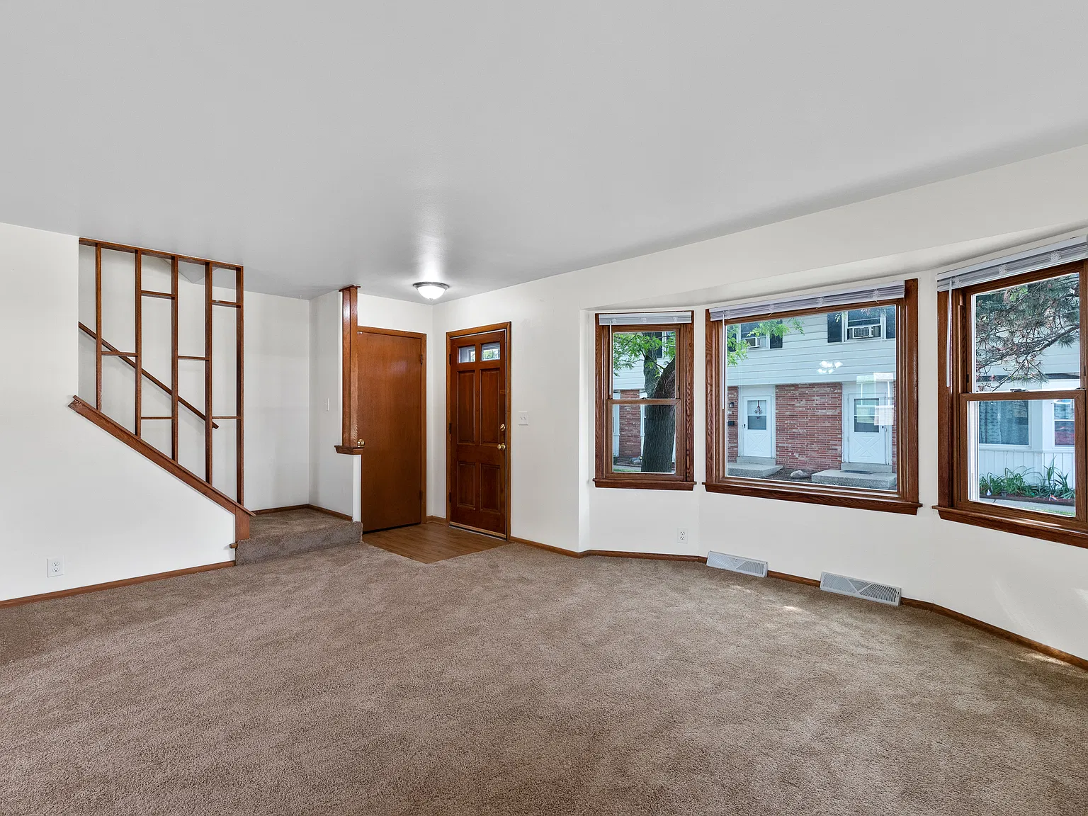 3 bed, 1.5 bath, 1200 sqft, $1,650 — Photo 4