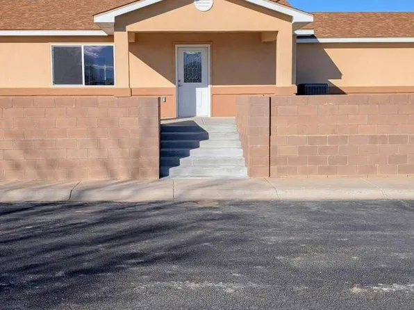 323 Sunrise Bluffs Dr, Belen, NM 87002