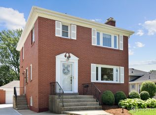 281 N Highview Ave, Elmhurst, IL 60126
