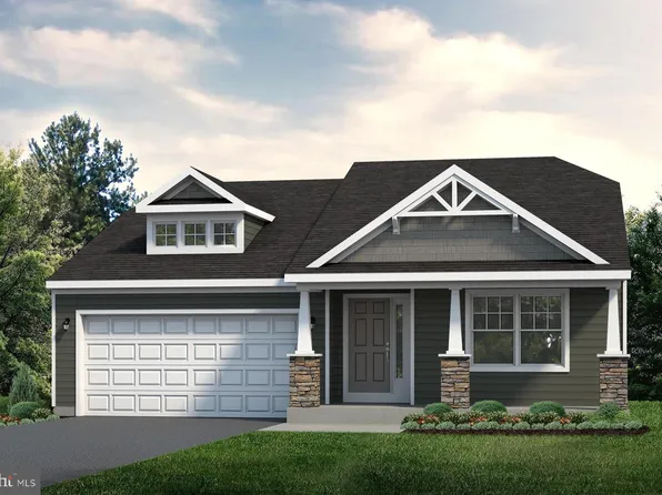 400 Bronwyn Ln, Shippensburg, PA 17257