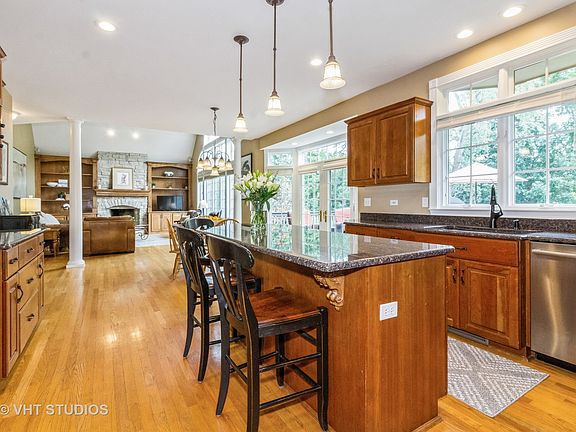 3rd image of 1314 Harvell Dr