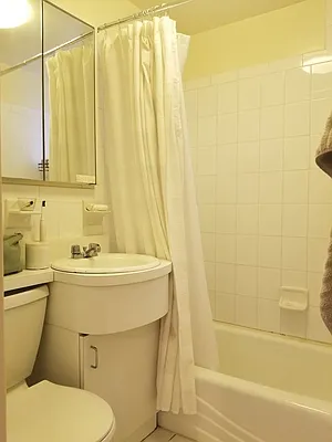 Rented by Frank Valvo Real Estate | media 6