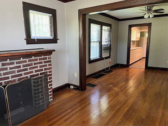 3rd image of 4309 Chestnut Ave