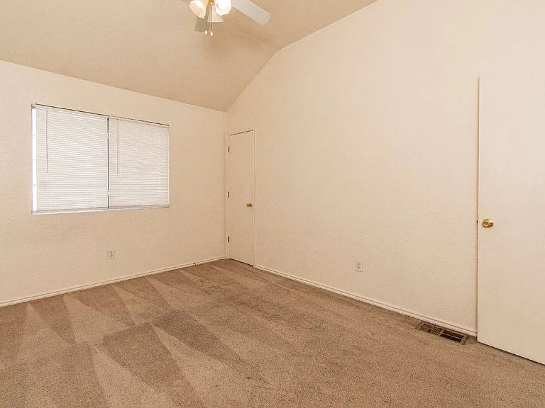 4207 Alan Kent Dr #B — Photo 9