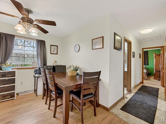 5th image of 27 Pleasant Knoll Rd