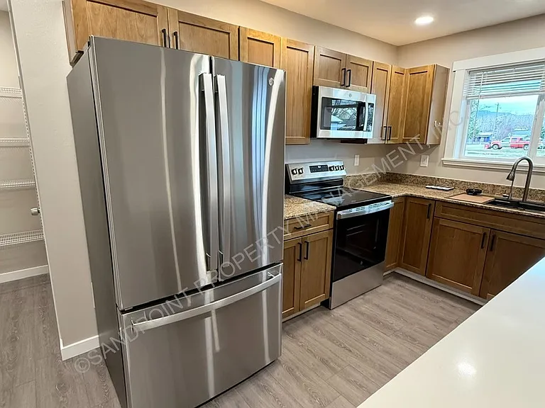 505 Cedar St — Photo 11