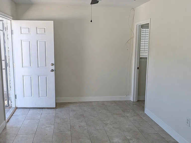 305 N 15th St #D — Photo 7