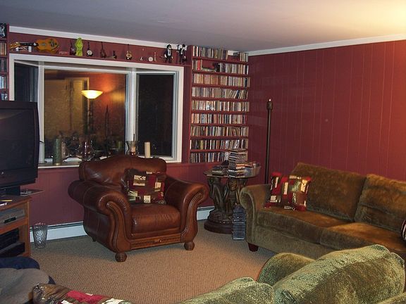 Family room for entertaining