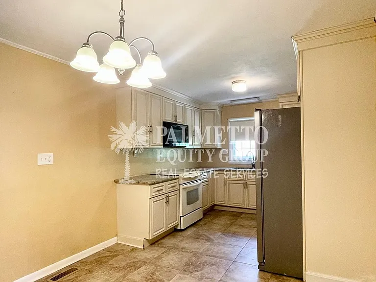 2409 W Cornwallis Dr — Photo 9