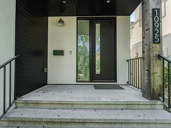 3rd image of 10925 University Ave NW