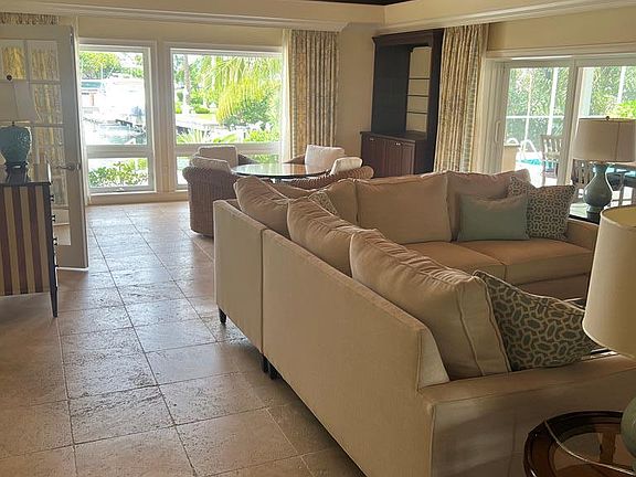 4th image of 21 Sail Point Ln
