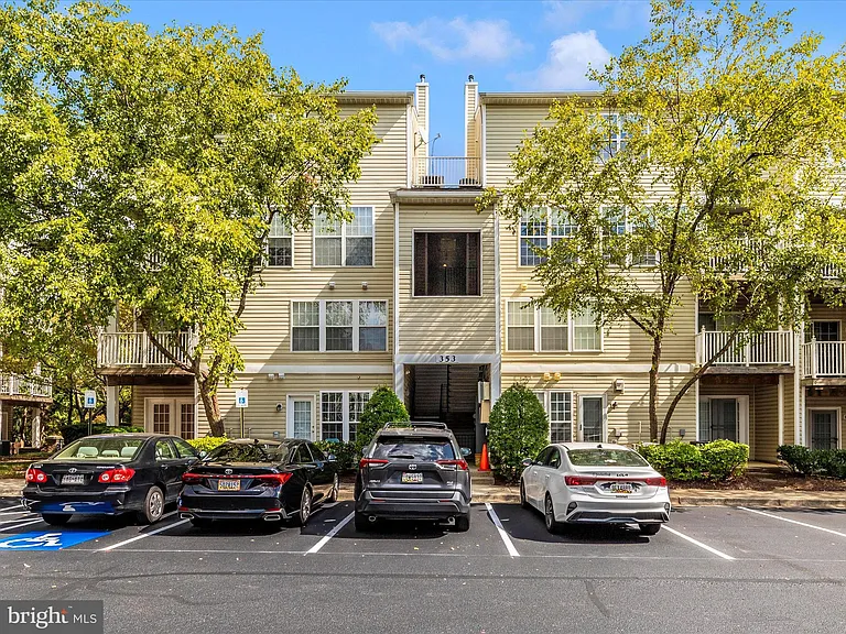 353 Fallsgrove Dr #A-51 — Photo 29
