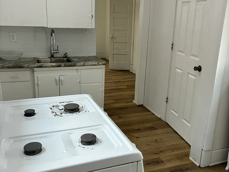 111 W State St #5 — Photo 5