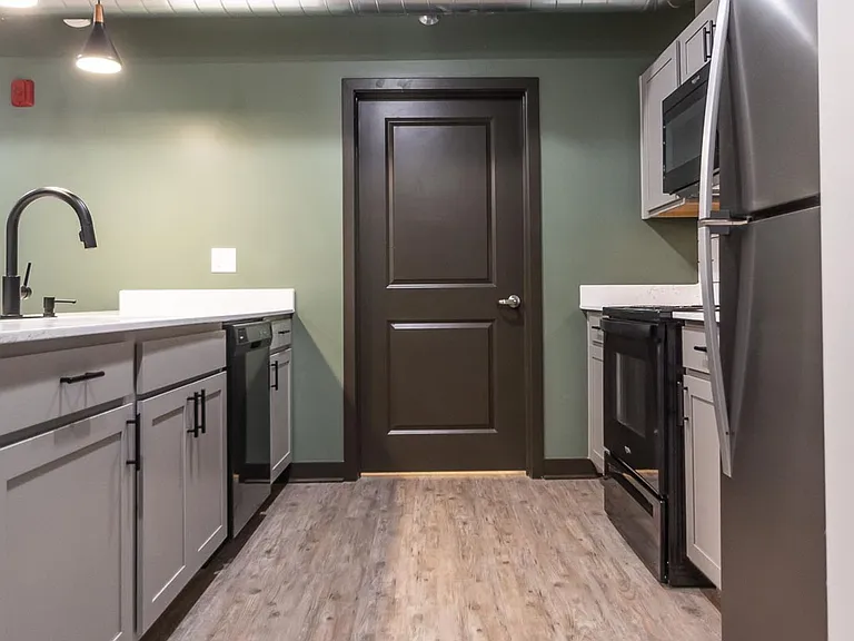 The Bentley Apartments — Photo 107