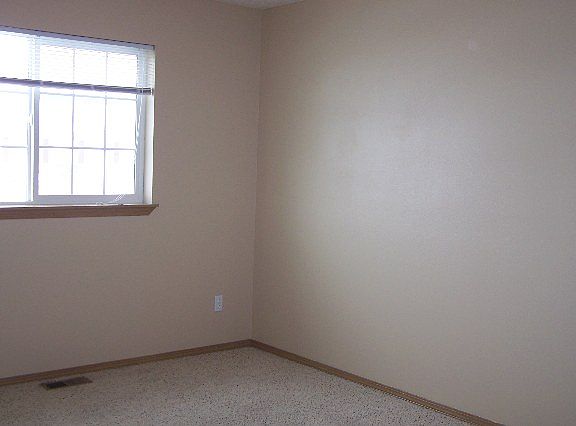 5th image of 328 W Connie Ray Ave