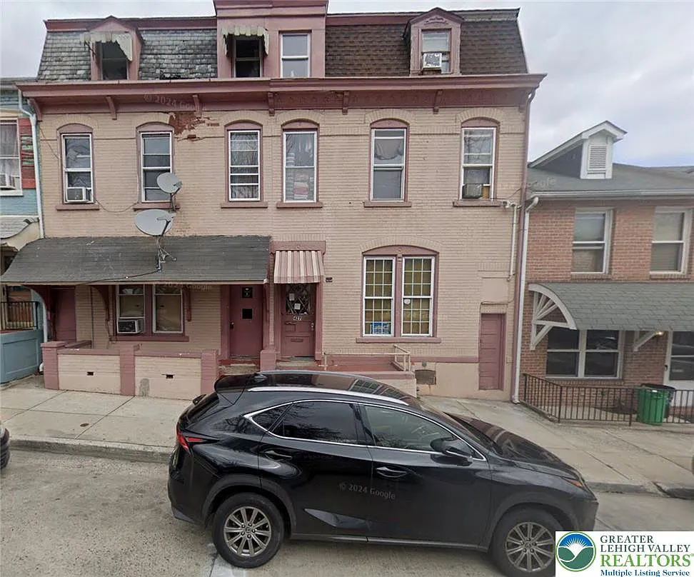 1 bed, 1.0 bath, 800 sqft, $1,100 — Photo 1