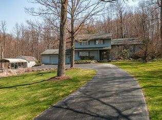 12733 Rockhaven Rd, Chesterland, OH 44026