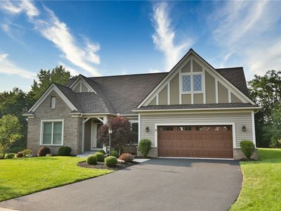 11 Basin View Dr, Pittsford, NY, 14534