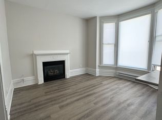 139 1/2 John St S #3, Hamilton, ON L8N 2C3