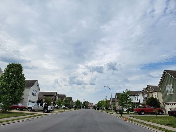 3rd image of 2442 Salem Glen Xing