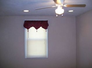 25 Urquhart St, West Warwick, RI 02893