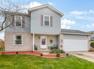 5300 Pine Trails Cir, Plainfield, IL 60586