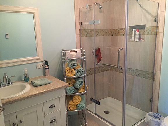 2nd bathroom