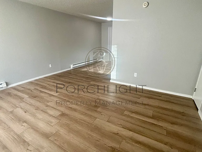 3435 Redwood Ave #5 — Photo 5