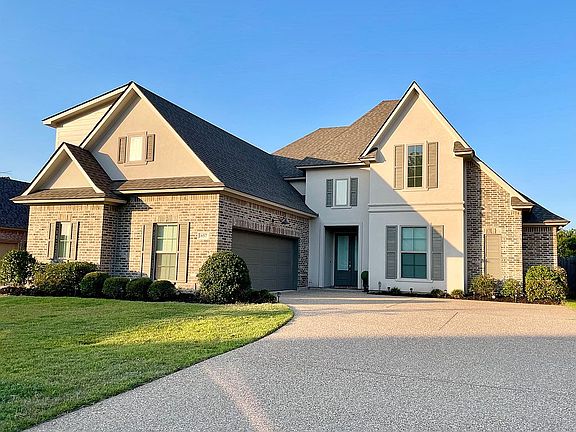 2nd image of 657 Dumaine Dr