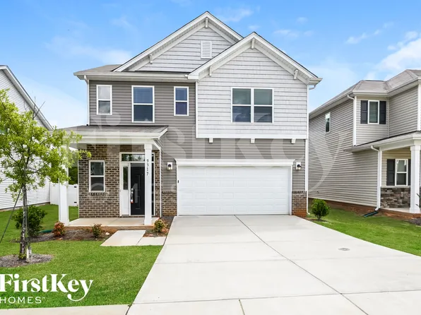 9317 Sloan Forest Dr, Charlotte, NC 28215