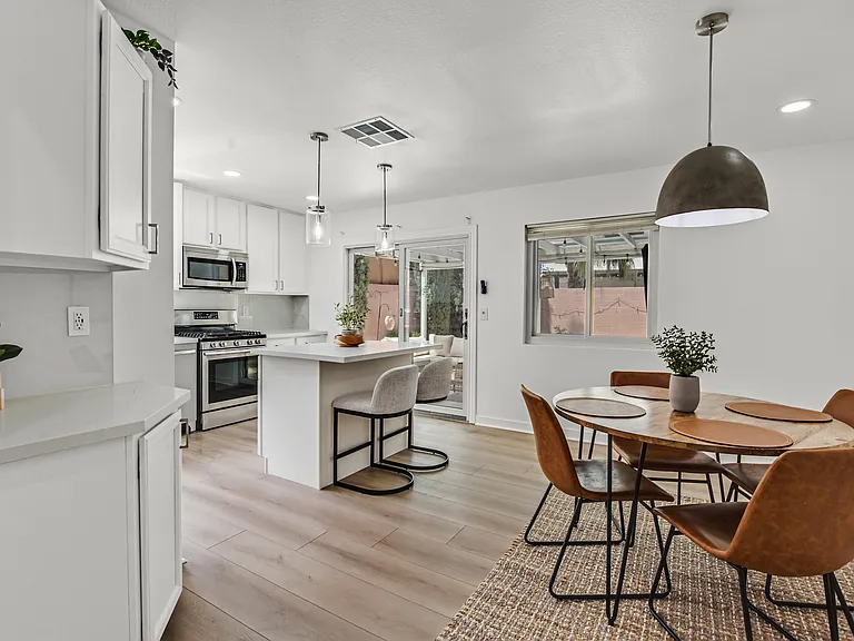 572 Macbrey Dr — Photo 18